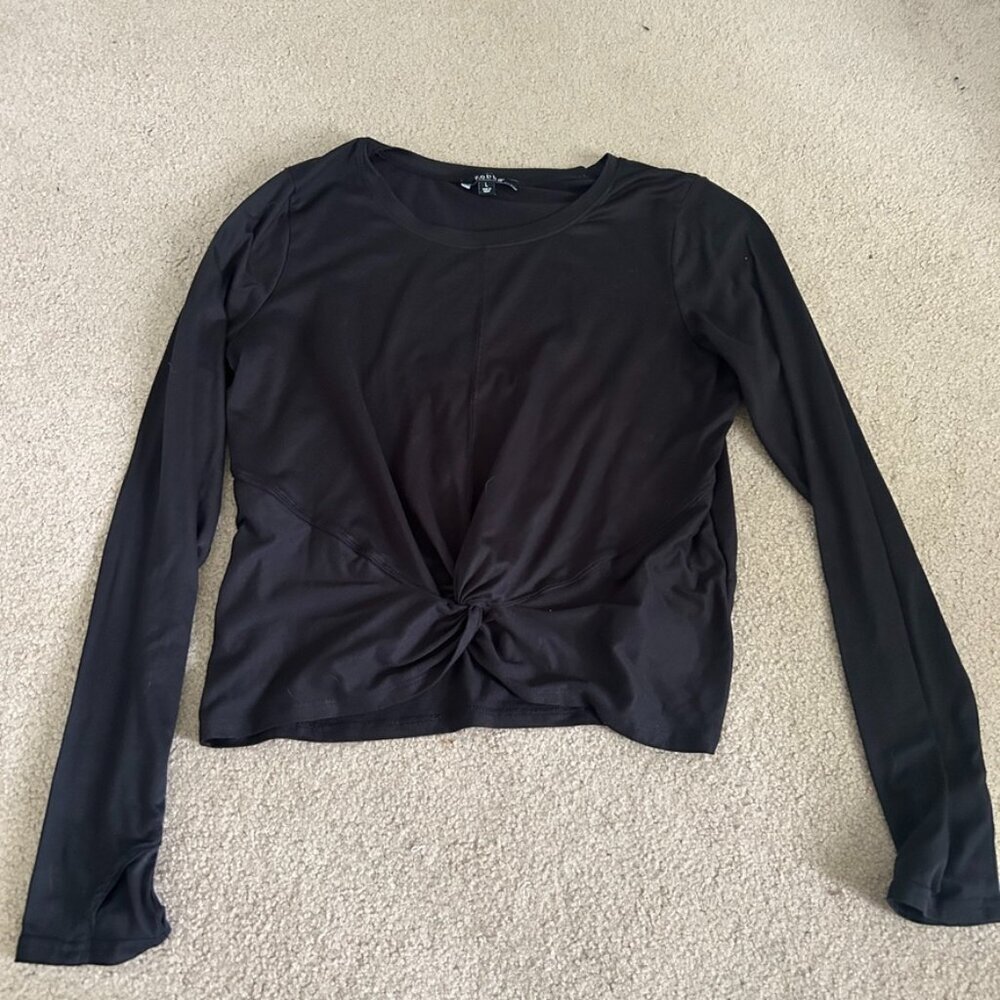 black workout top